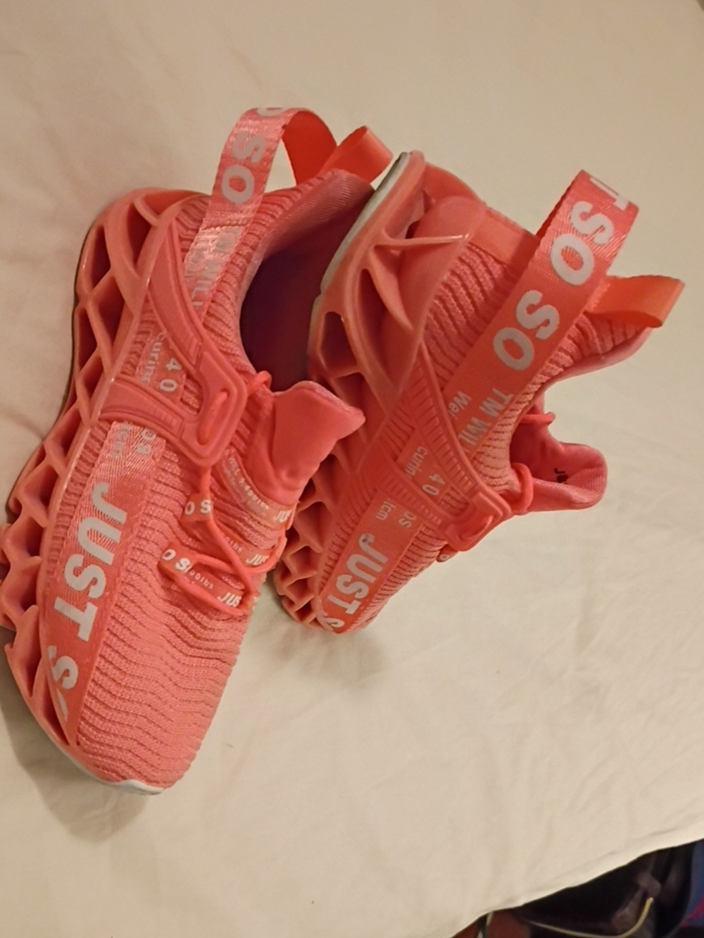 Just So So Womens Coral Pink Sport Sneaker - Size 7.5 (38)